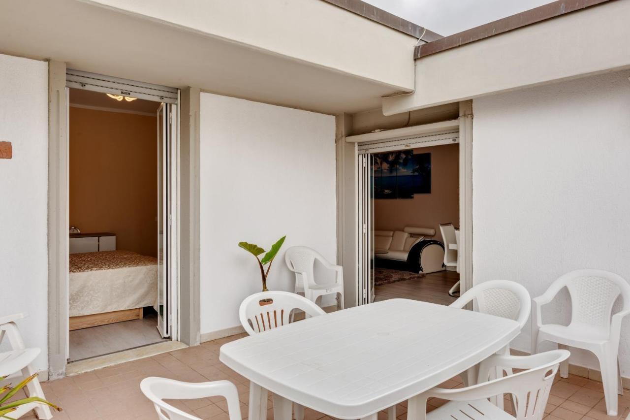 马里内拉迪萨尔扎纳Luni Mare Bright Terrace Flat With Parking公寓 外观 照片